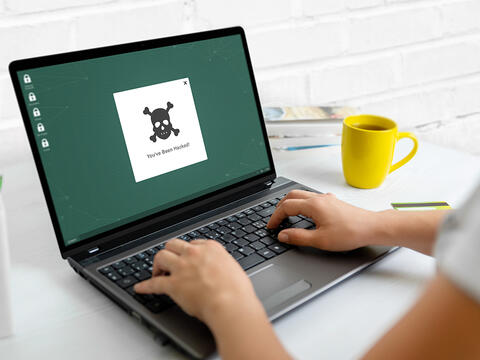 En computer ar blevet angrebet af virus - man kan få gratis antivirus til Windows, så man er beskyttet mod dette