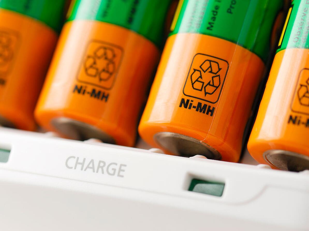 Hvad forskellen på genopladelige almindelige batterier?
