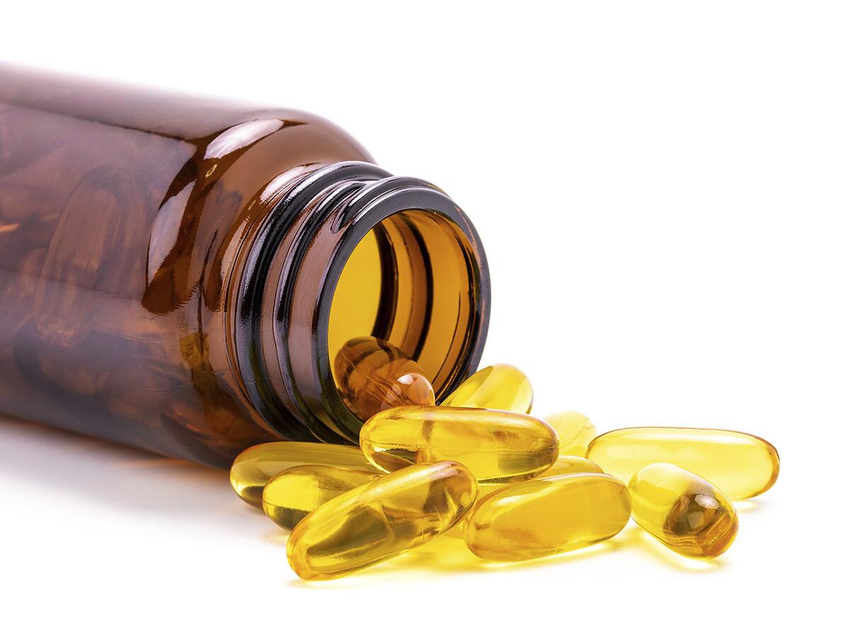 Flaske med omega-3 kosttilskud