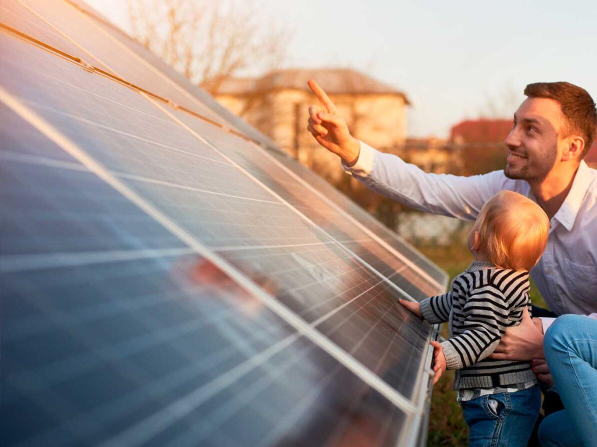 Solceller på hus tilkoblet batteri