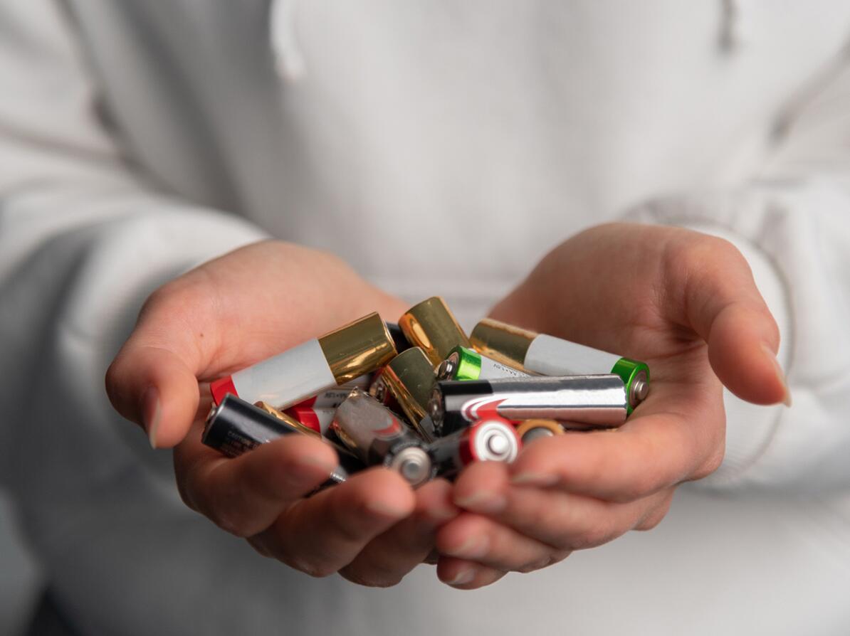 Batterier i størrelsen AA og AAA til test