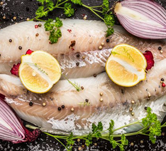 To stykker fisk, som er i sæson, smager ofte bedre og er billigere. 