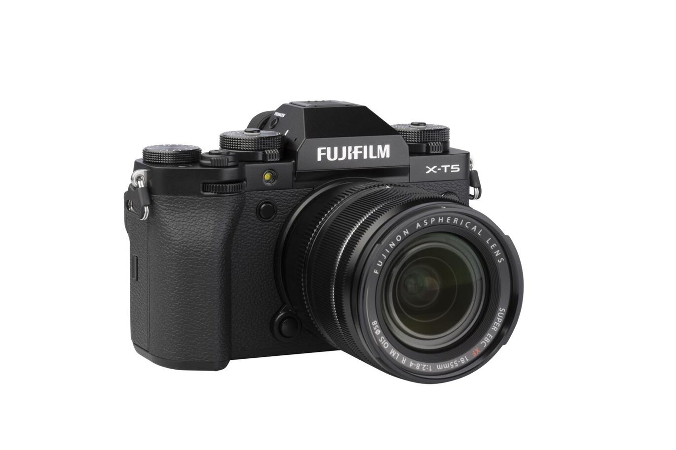 X-T5 + FUJINON XF 18-55mm 1:2.8-4 R LM OIS Fujifilm