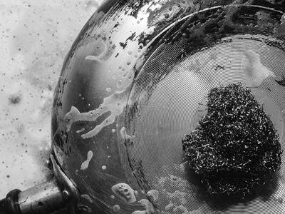 stegepande med non stick belægning bliver vasket