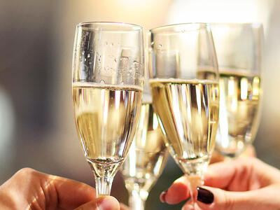 champagneglas der skåler